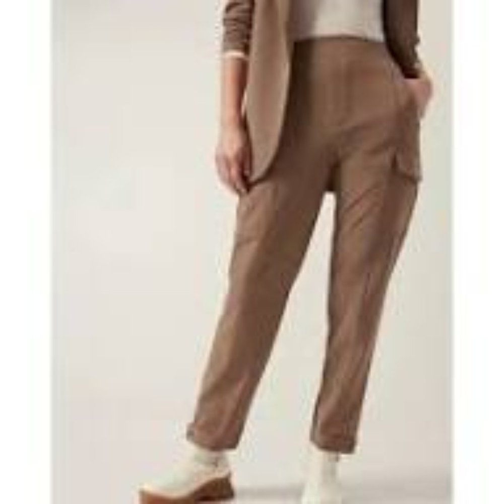 Athleta Endless Cargo High Rise Jogger Rustic Beige size 8